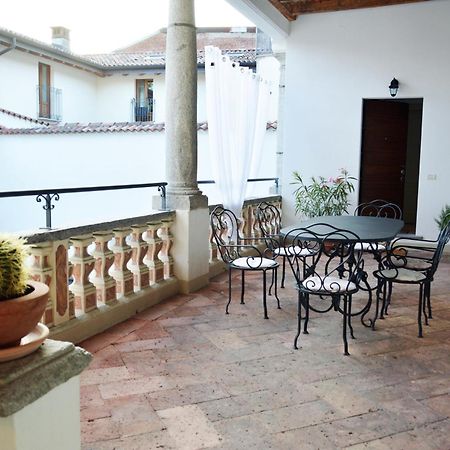 Villa Maghetti - Modernized Flat In Historic Palazzo In The Center Of Луїно Екстер'єр фото